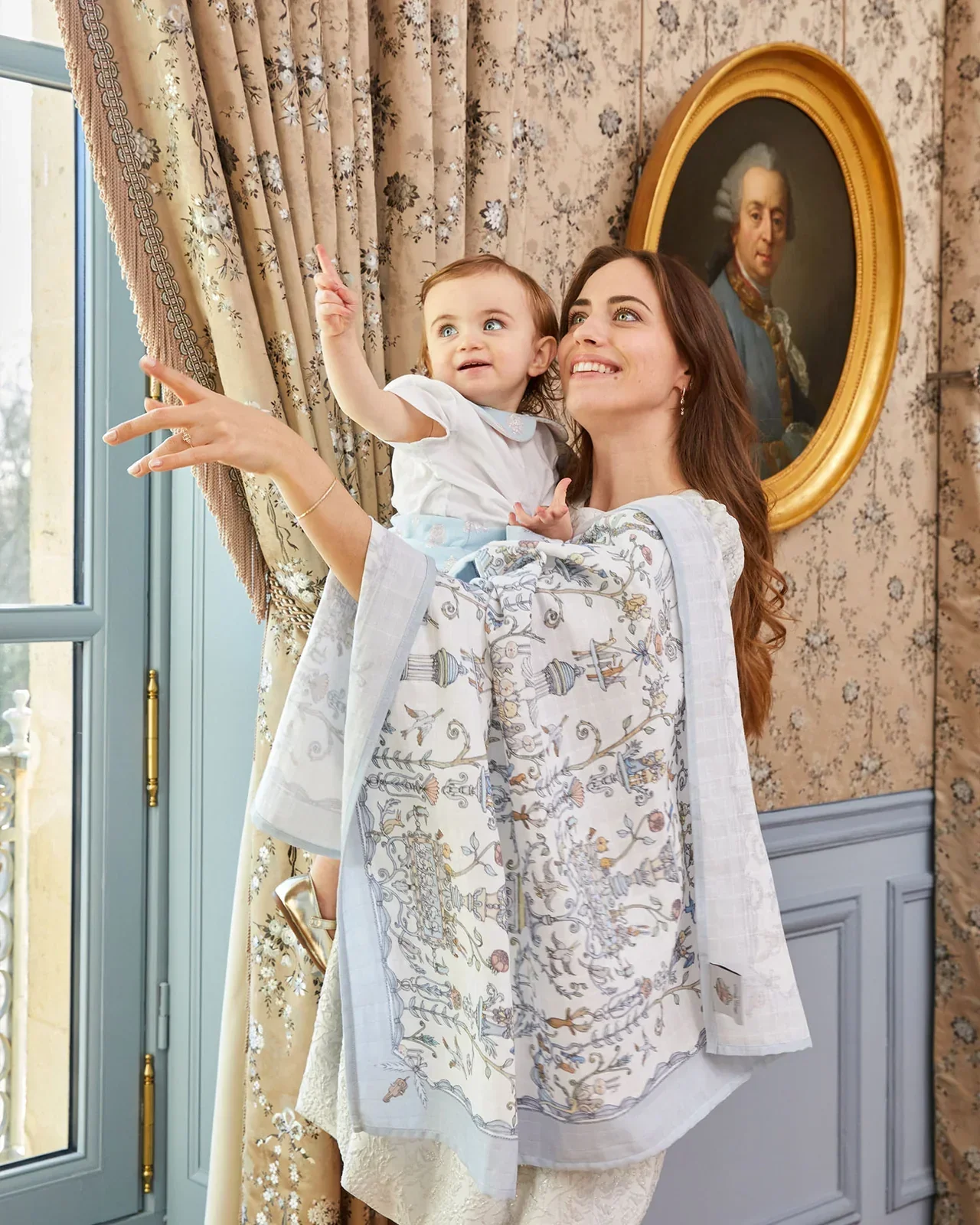 Atelier Choux x Caitlin Wilson - Swaddle - Toile de Jouy Blue - Image 3