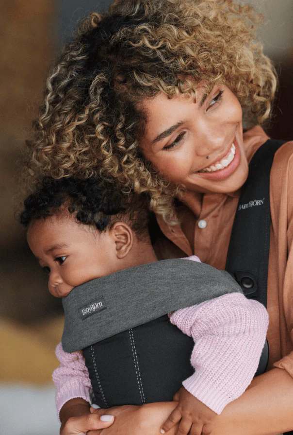 Baby Bjorn - Bib for Baby Carrier Mini and Free - 1 pk - Image 3