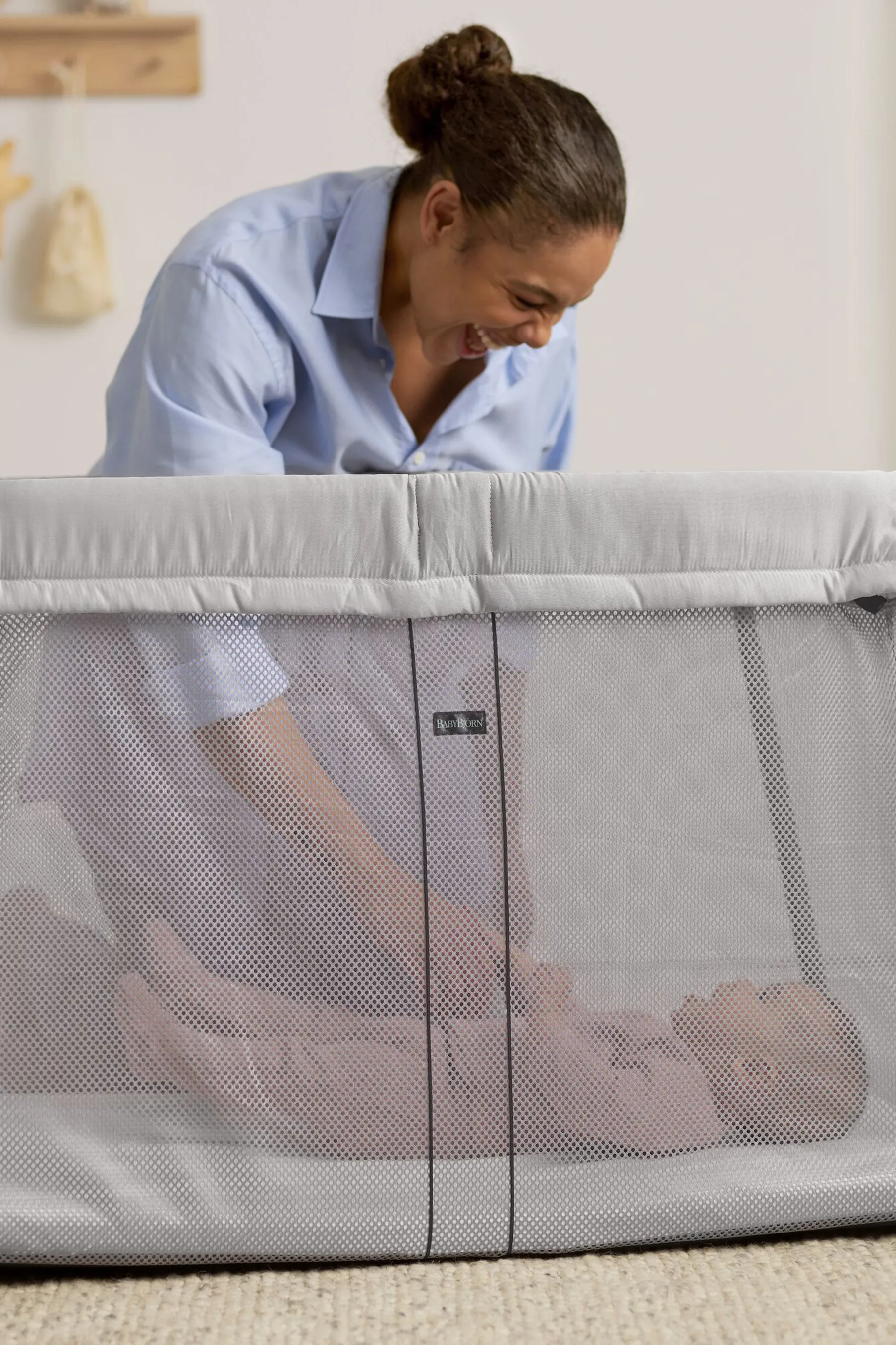 Baby Bjorn - Play Yard Light - Bundle with Fitted Sheet - Image 6