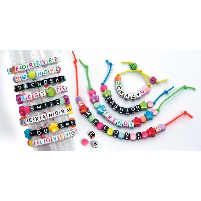 Clementoni - DIY Friendship Bracelets with Letters - Image 2