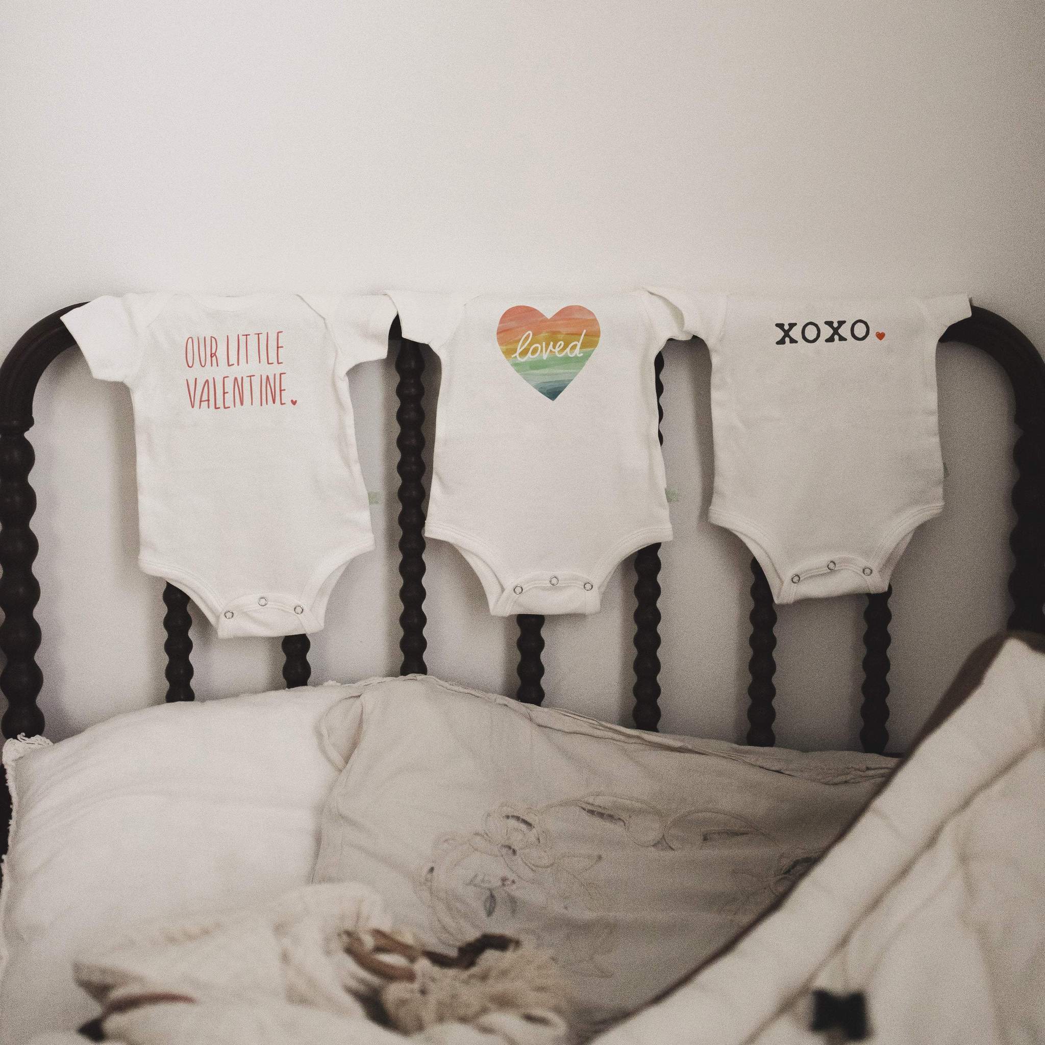 Finn + Emma - XOXO Graphic Bodysuit - Image 3