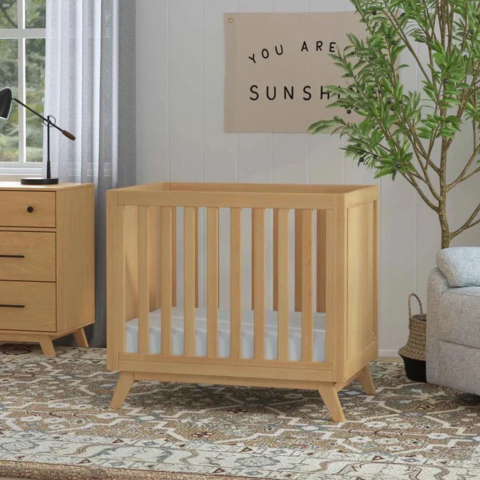 DaVinci - Otto 3-in-1 Convertible Mini Crib with 4" Mattress - Image 2