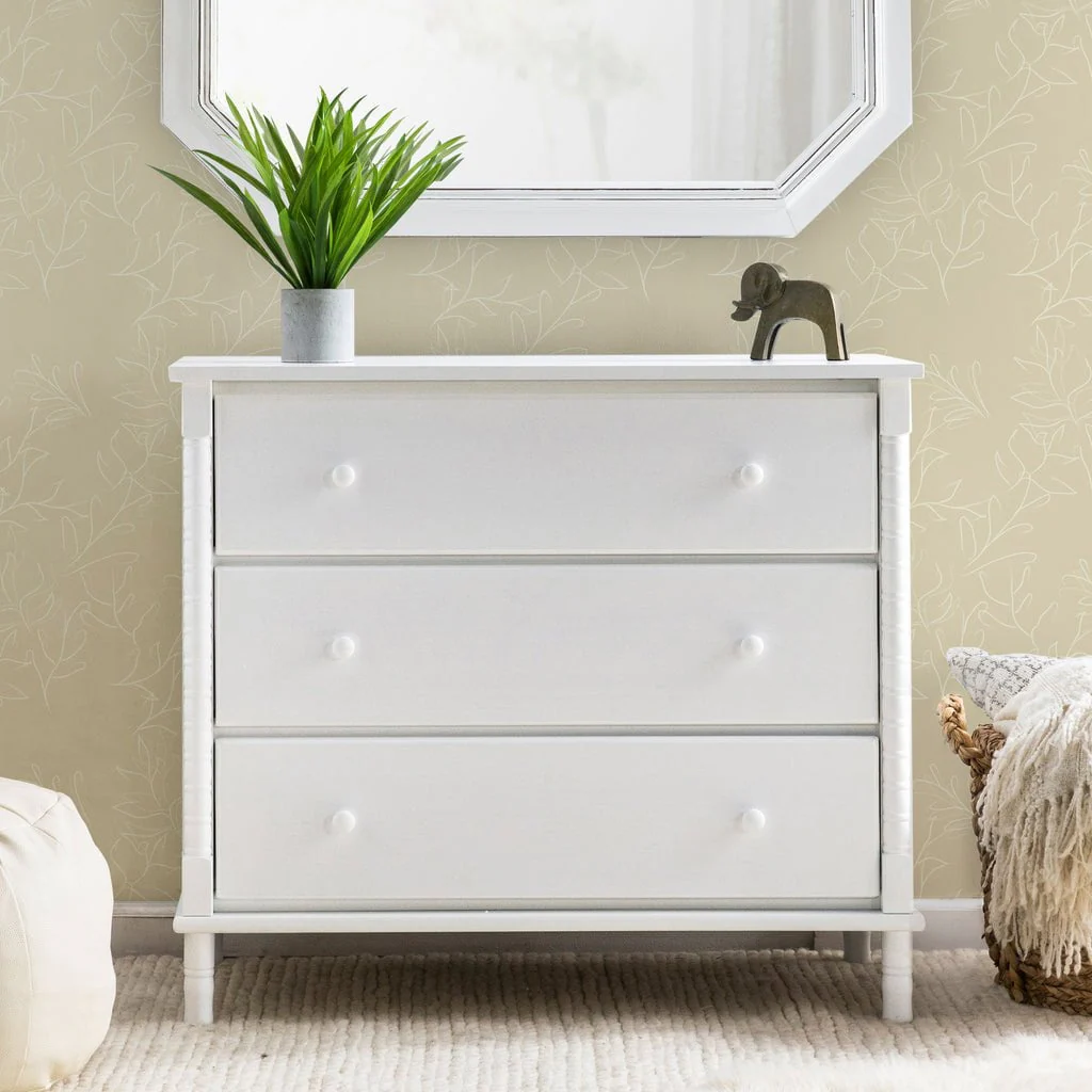 DaVinci - Jenny Lind Spindle 3-Drawer Dresser - Image 2