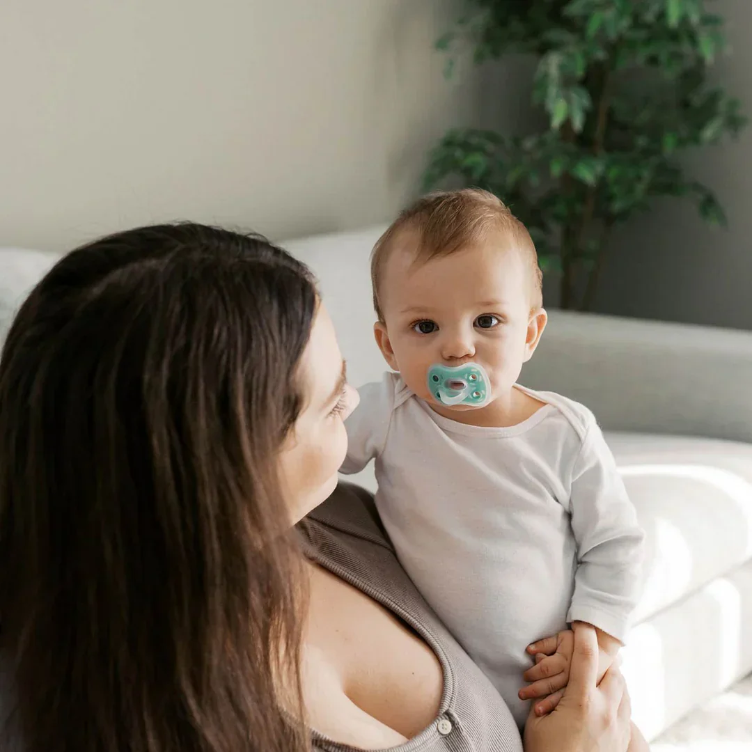Dr. Brown's - Advantage One-Piece Silicone Pacifier (3 Pack, 6-18M) - Image 3