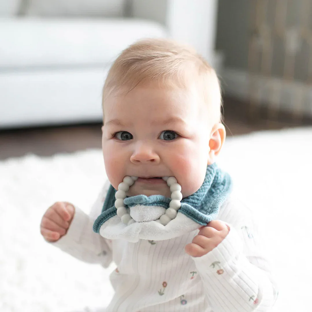 Dr.Brown's - Muslin Bandana Bibs with Flexees Beaded Teether Ring (2 Pack) - Image 7