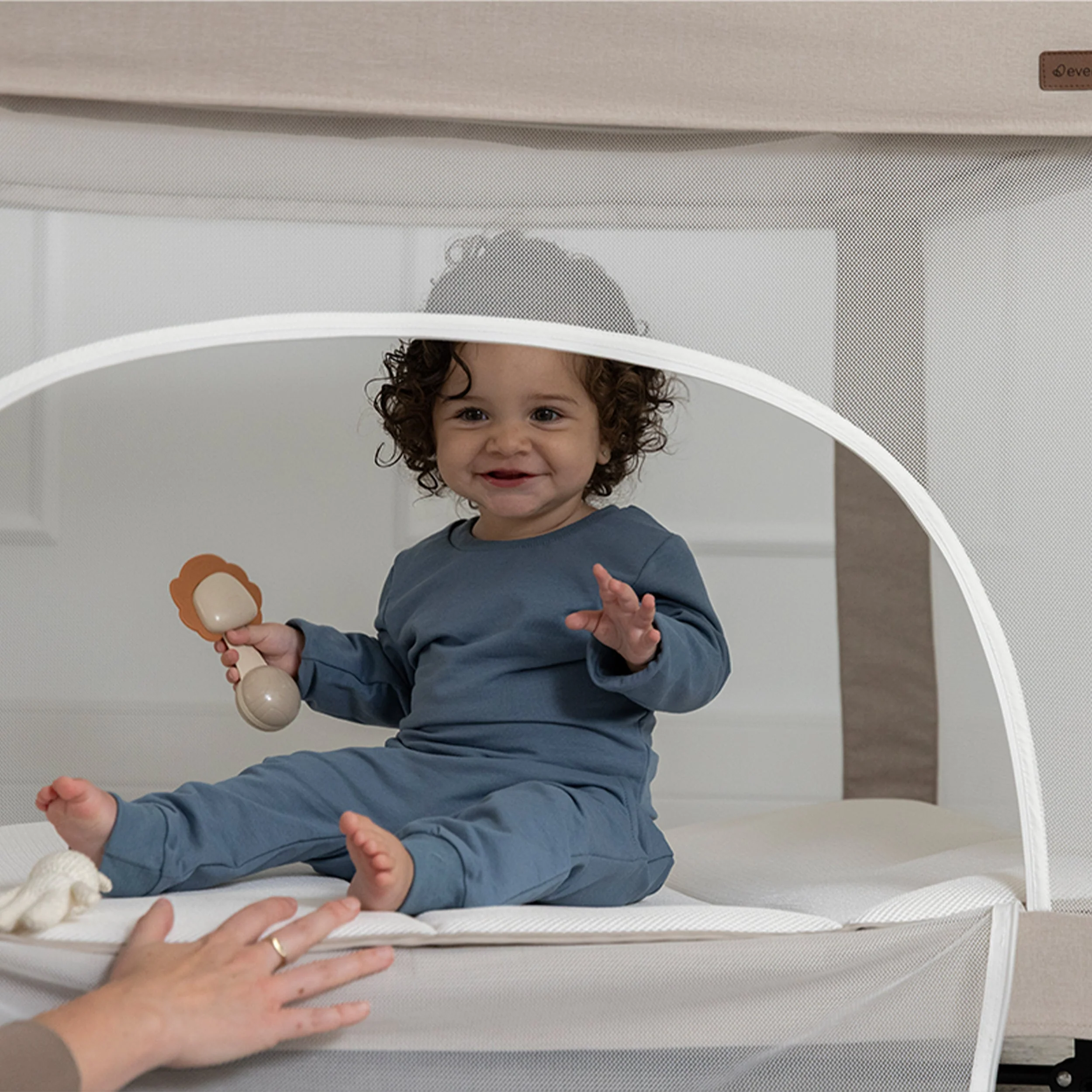 Evenflo - Eris One-Hand Playard with Bassinet - Image 21