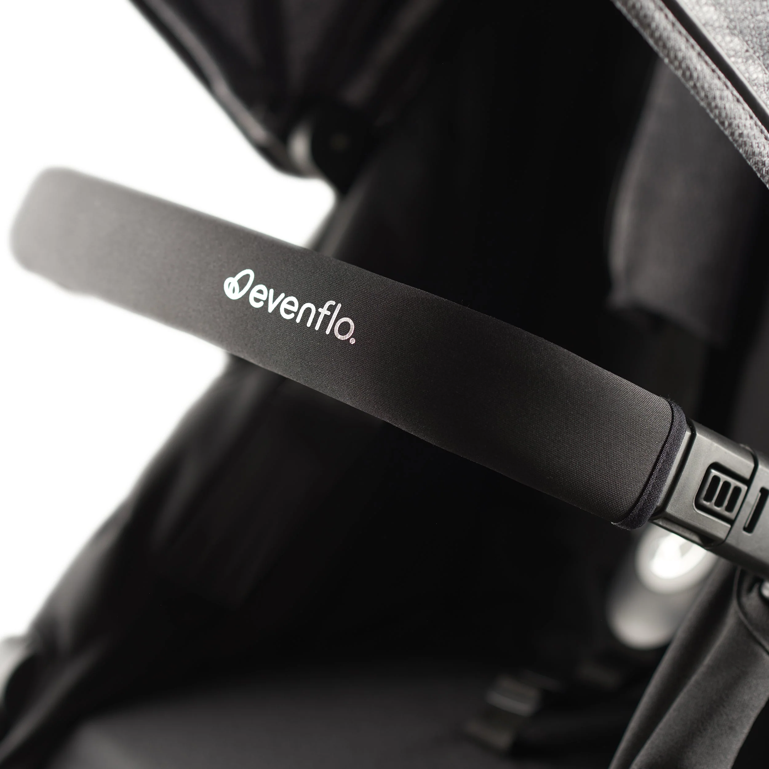 Evenflo - GOLD SensorSafe Pivot Xpand Smart Travel System w/ LiteMax Infant Car Seat - Image 6