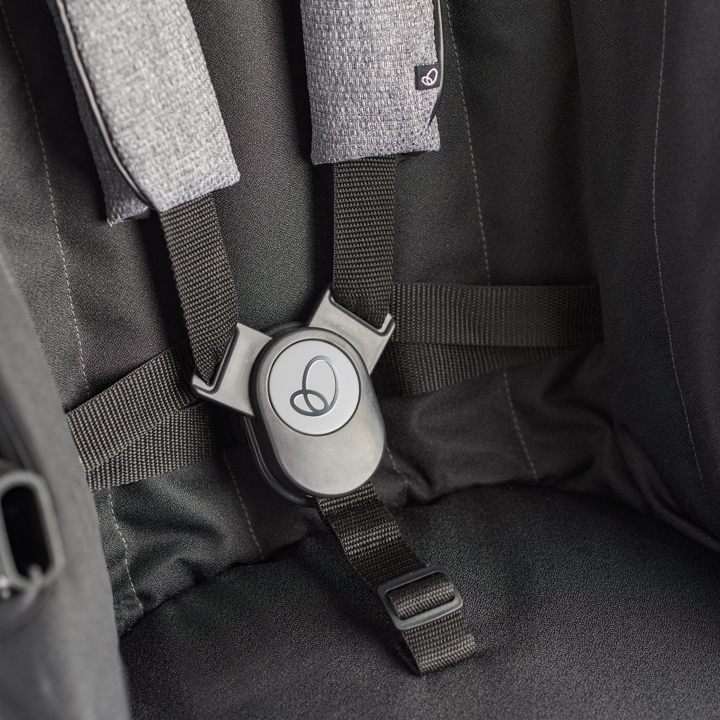 Evenflo - GOLD SensorSafe Pivot Xpand Smart Travel System w/ LiteMax Infant Car Seat - Image 7