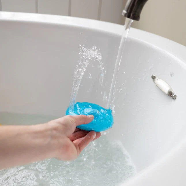 Fat Brain Toys - Dimpl Splash Bath Toy - Image 7