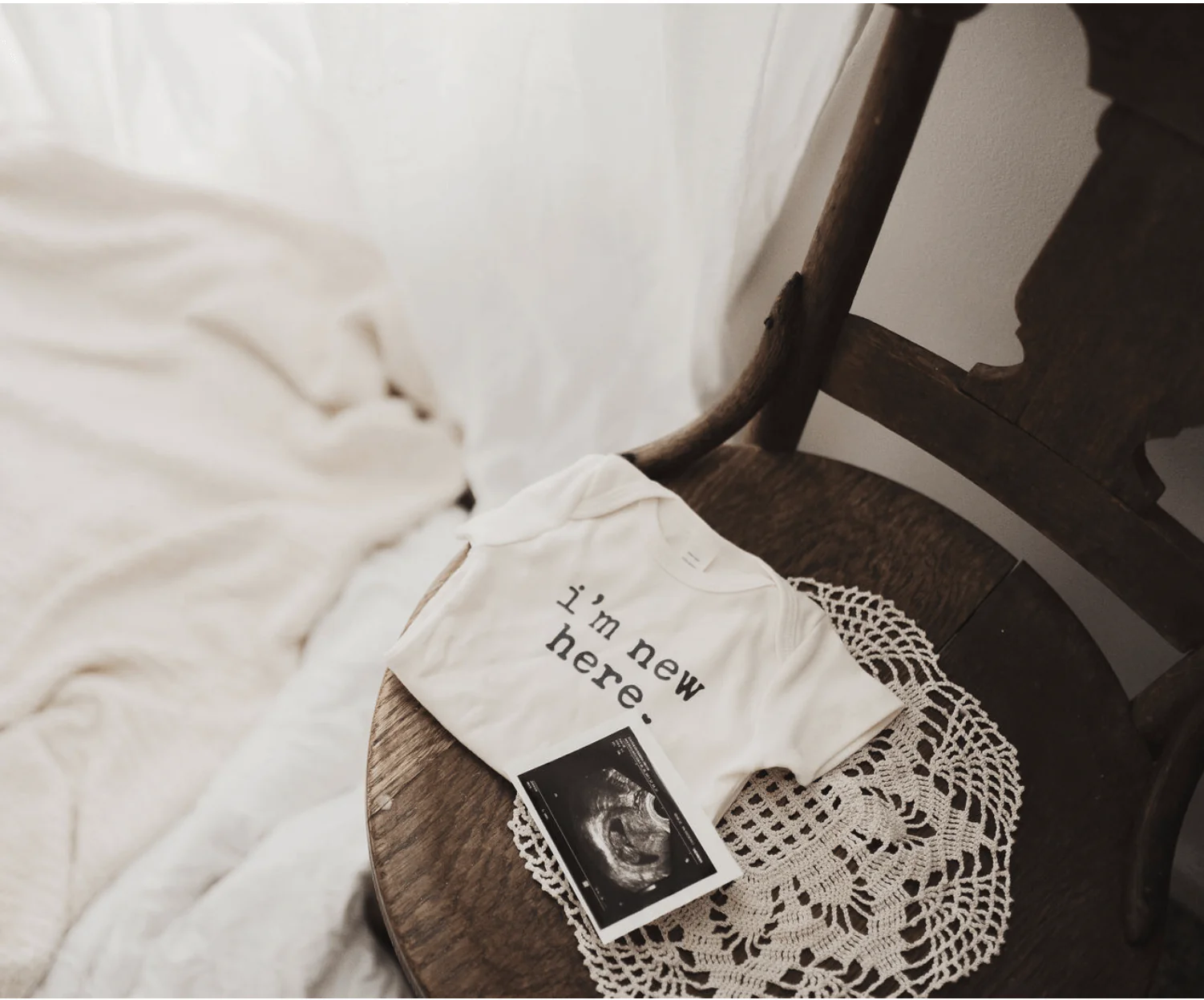 Finn + Emma - I'm New Here Graphic Bodysuit - Image 2