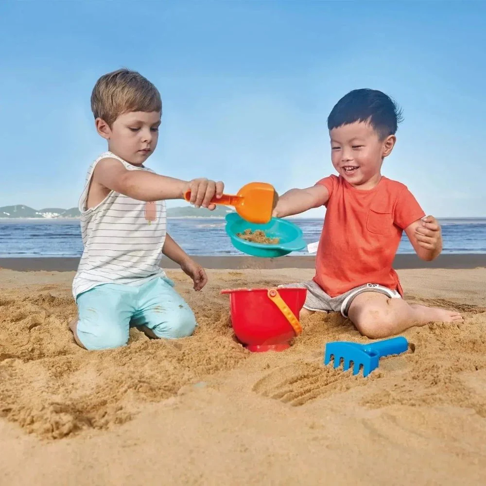 Hape - Beach Toys Basics Set - Image 3