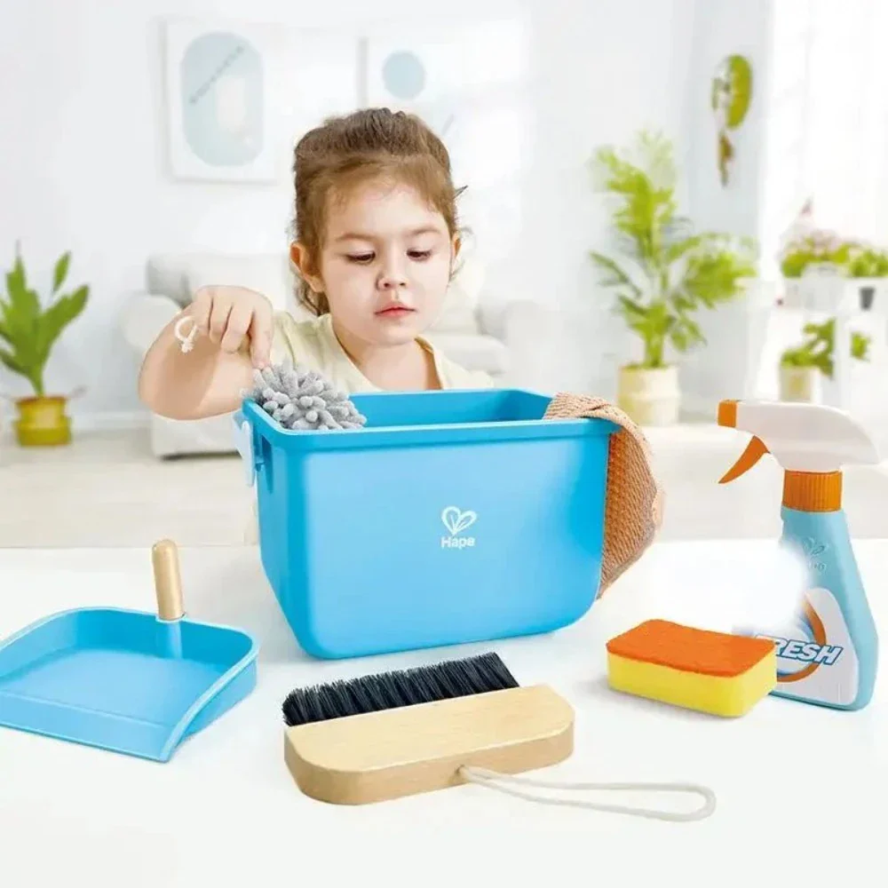 Hape - Clean Up Toy Bucket Set - Image 3