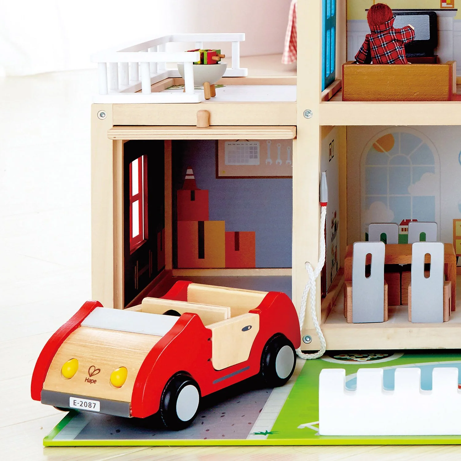Hape - Doll Family Mansion - Image 5