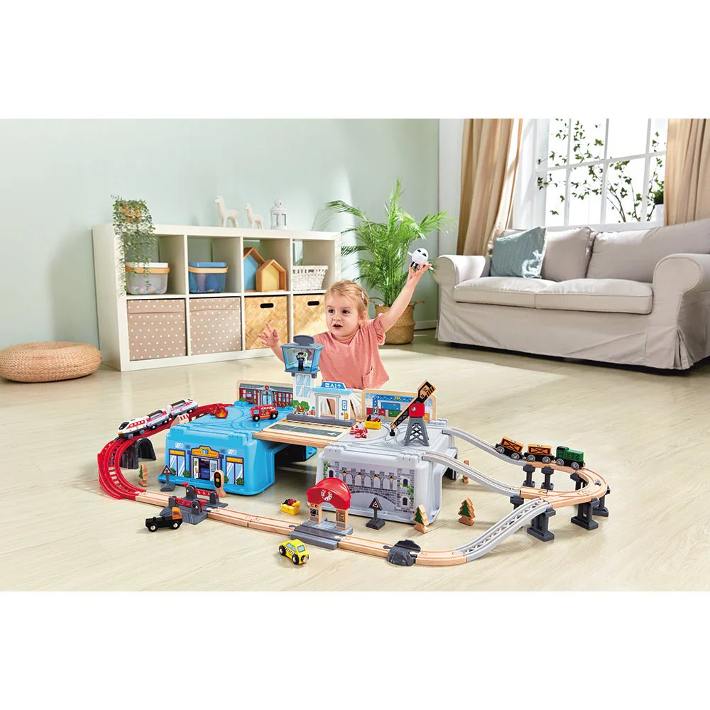 Hape - Mega Metropolis Train Bucket Set - Image 3