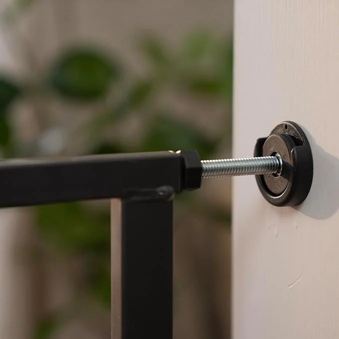 Ingenuity - Modern Décor Safety Gate - Image 4