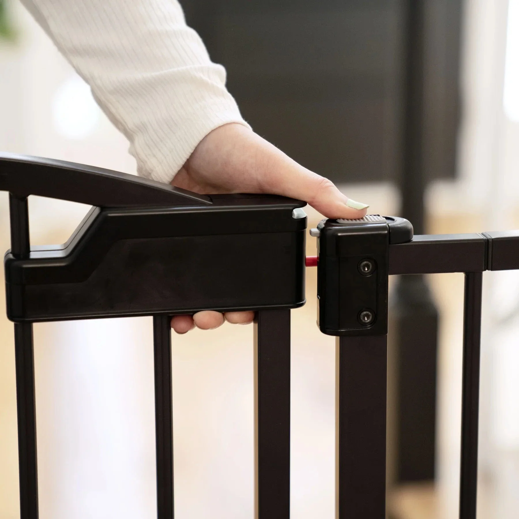 Ingenuity - The Thruway 52W Series Gate with GlideOpen - Image 3