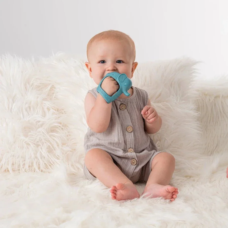 Itzy Ritzy - Bitzy Grip Teething Mitt - Image 4