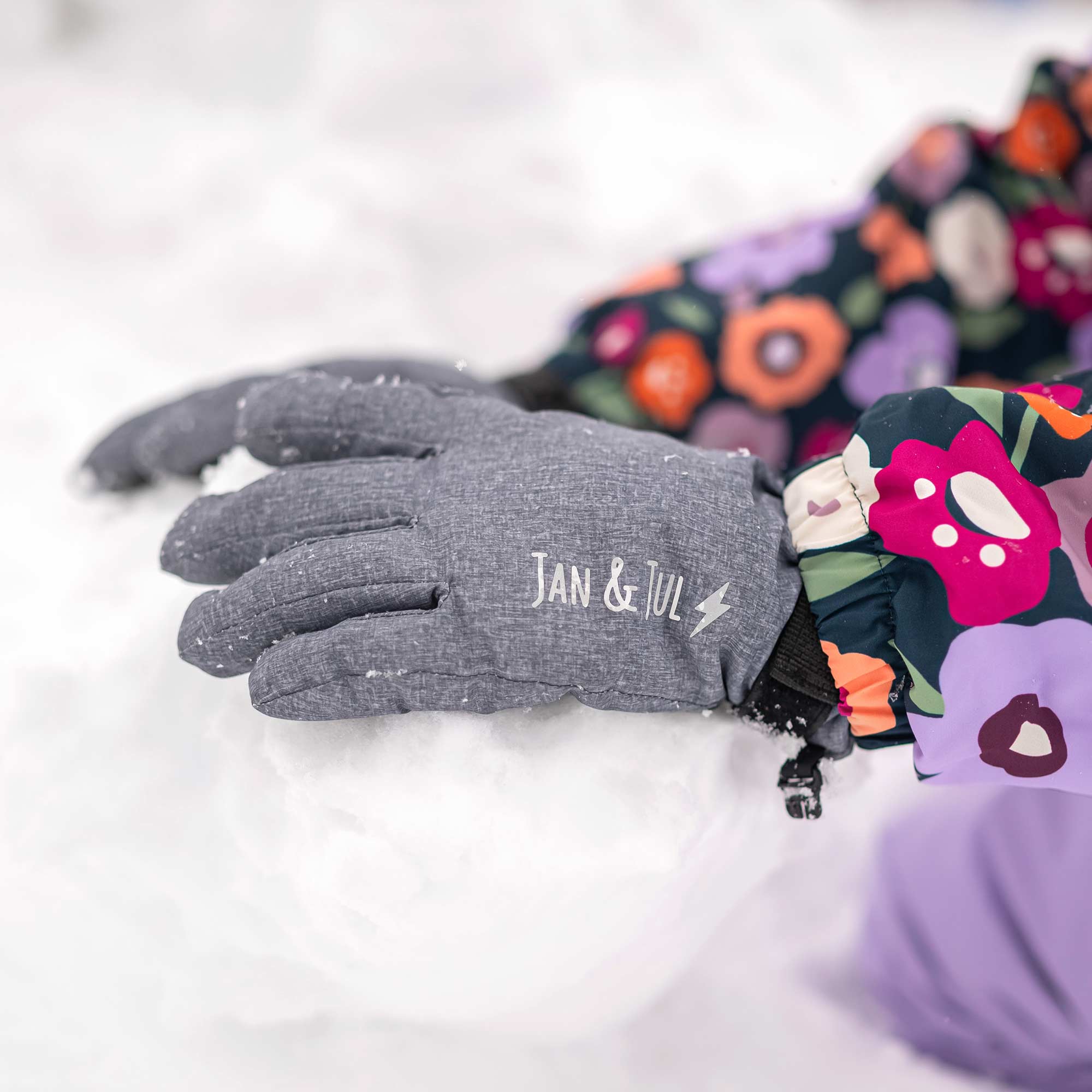 Jan & Jul - Toasty-Dry Waterproof Snow Gloves - Image 11