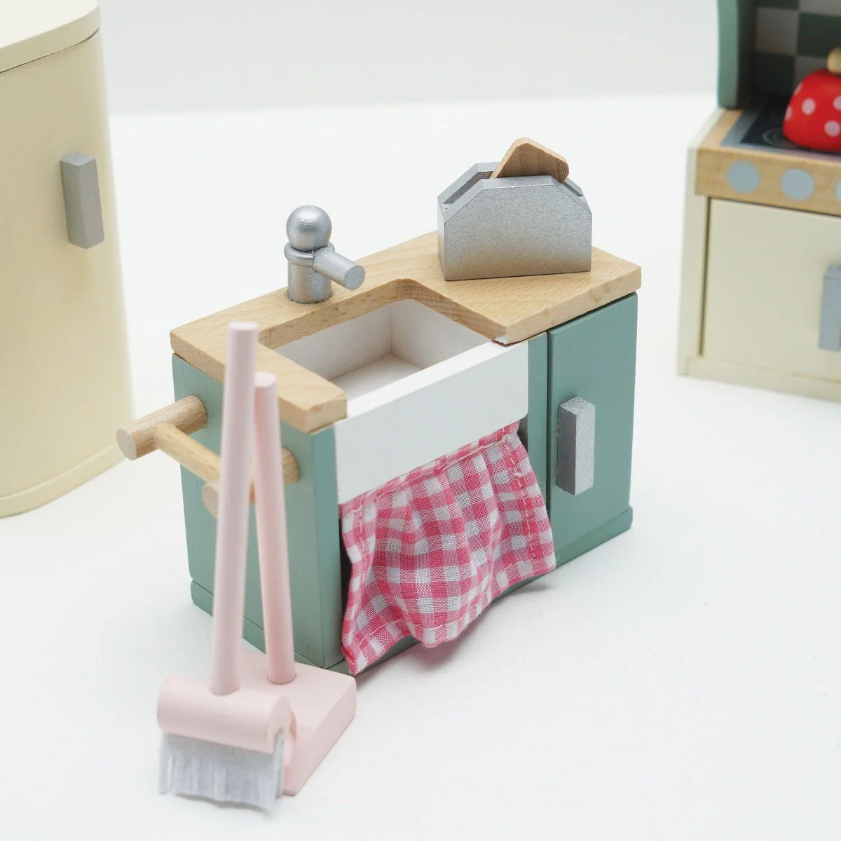 Le Toy Van - Doll House Furniture - Kitchen - Image 3