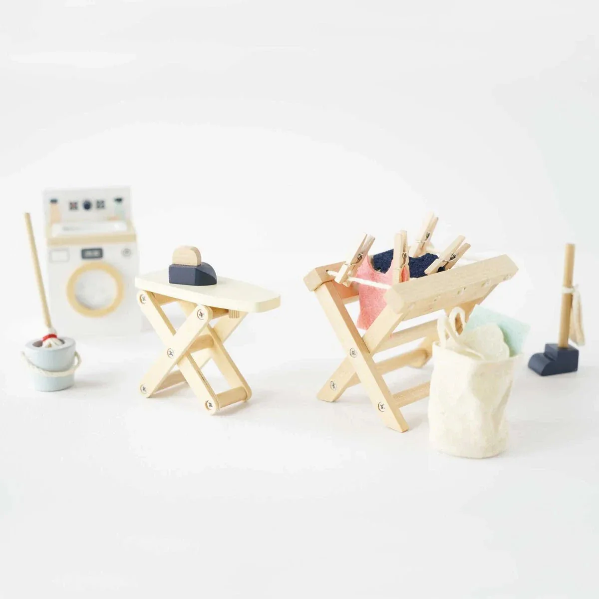 Le Toy Van - Doll House Furniture - Laundry Room - Image 4