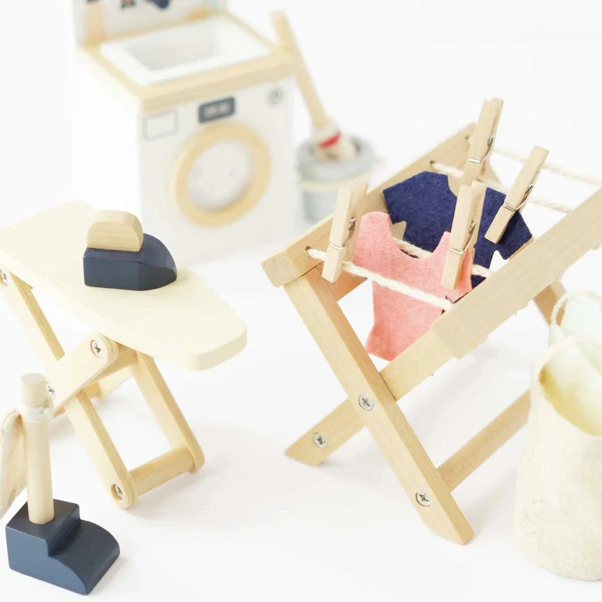 Le Toy Van - Doll House Furniture - Laundry Room - Image 5