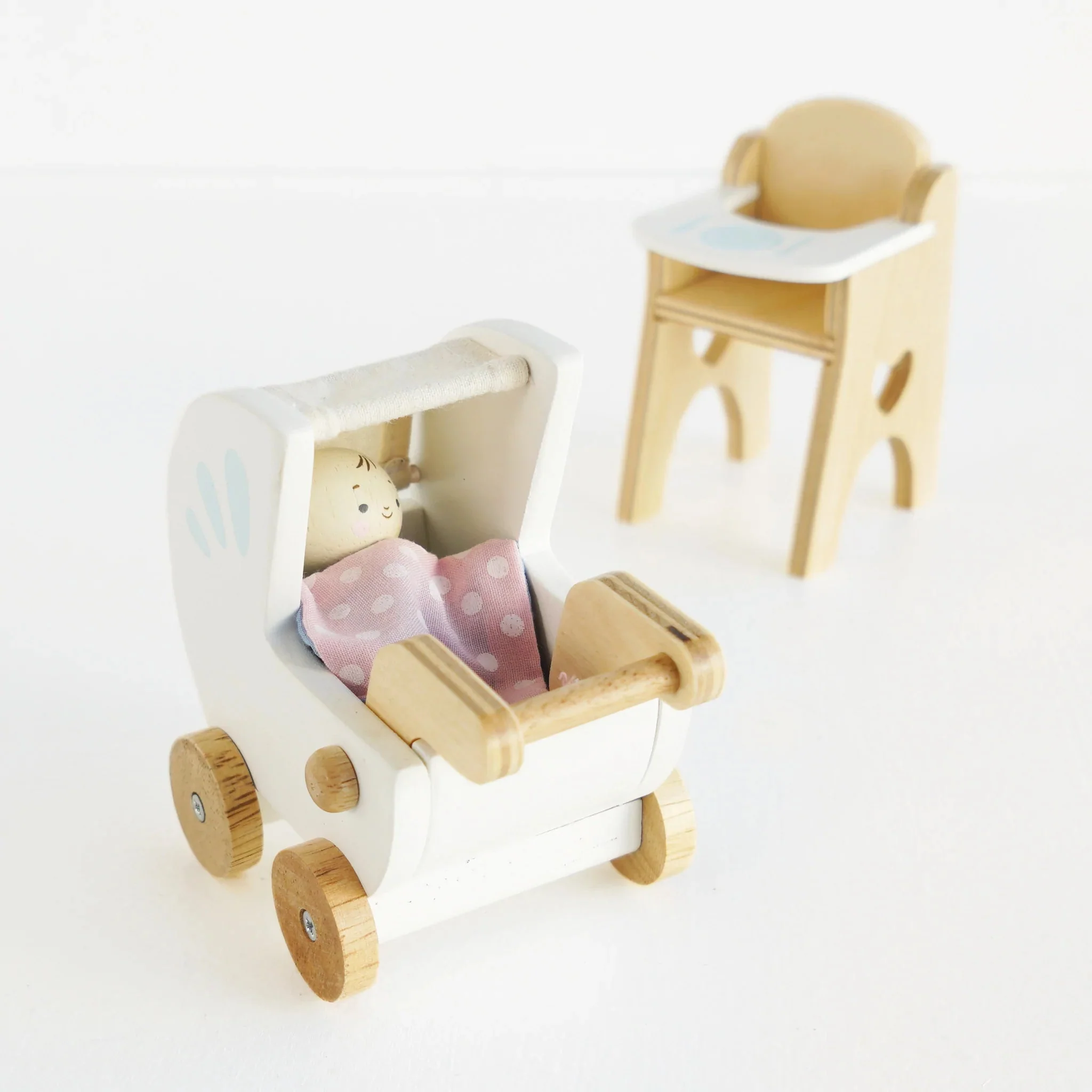 Le Toy Van - Doll Nursery Set - Image 2