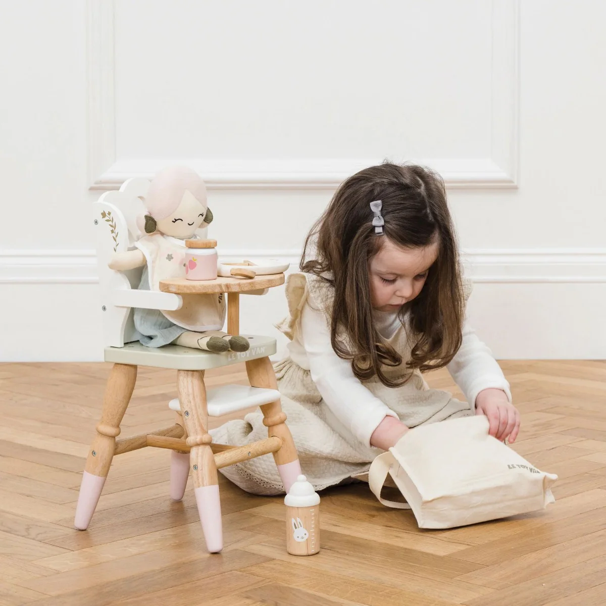Le Toy Van - Doll Nursing Set - Image 2