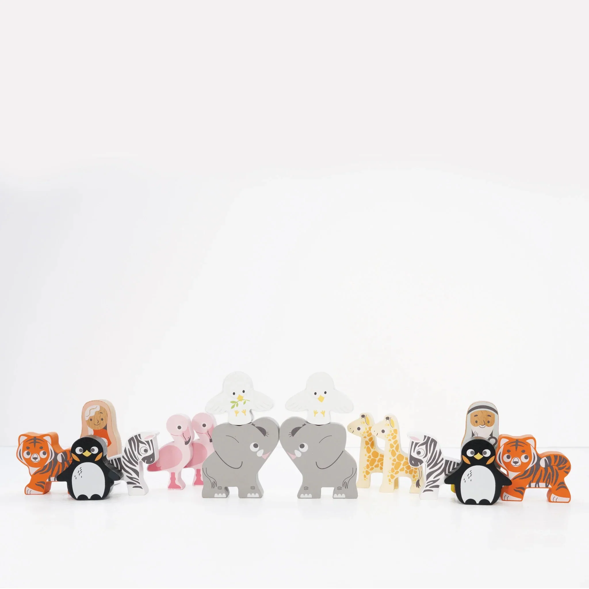 Le Toy Van - Noah's Ark Shape Sorting Game - Image 2
