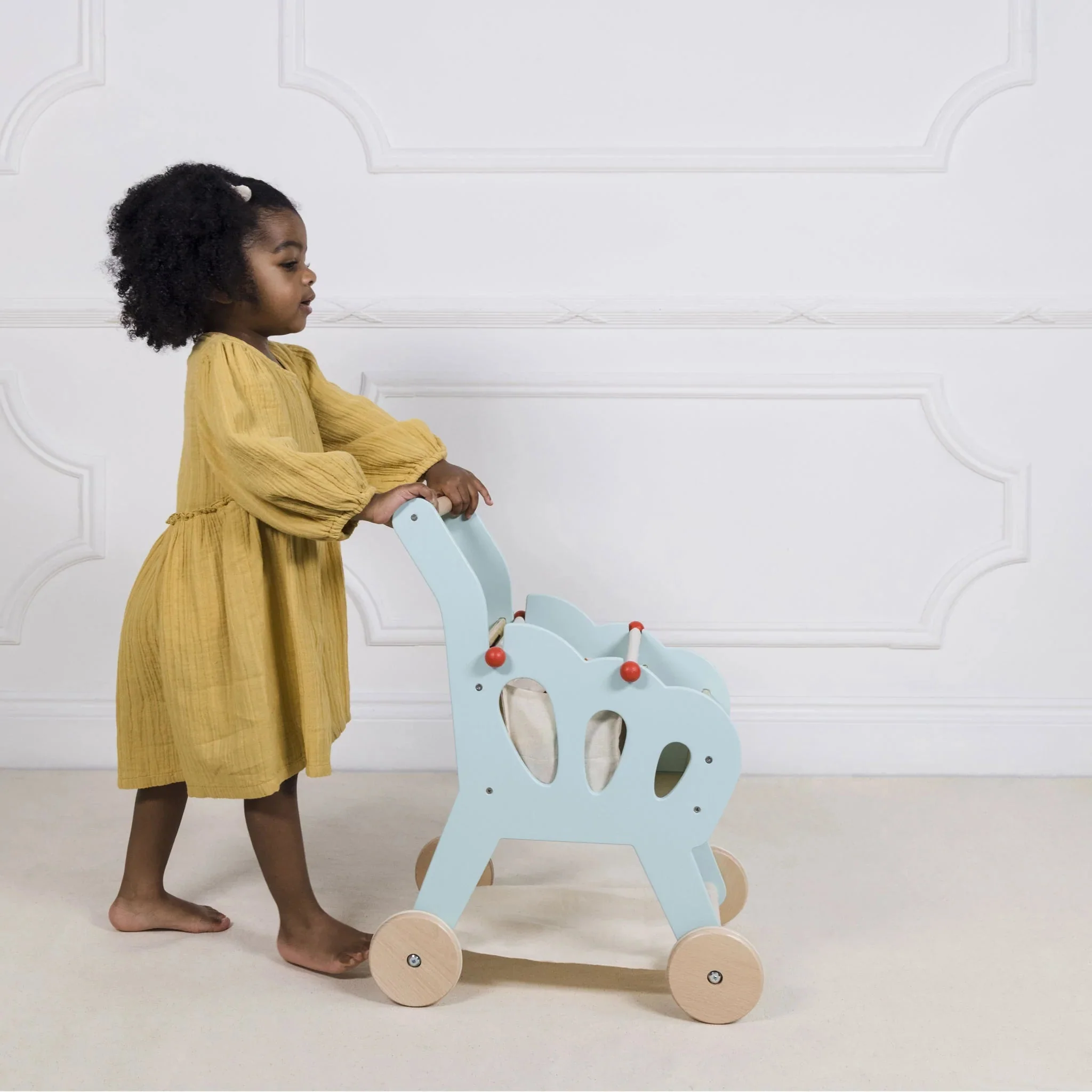 Le Toy Van - Premium Wooden Shopping Trolley - Image 2