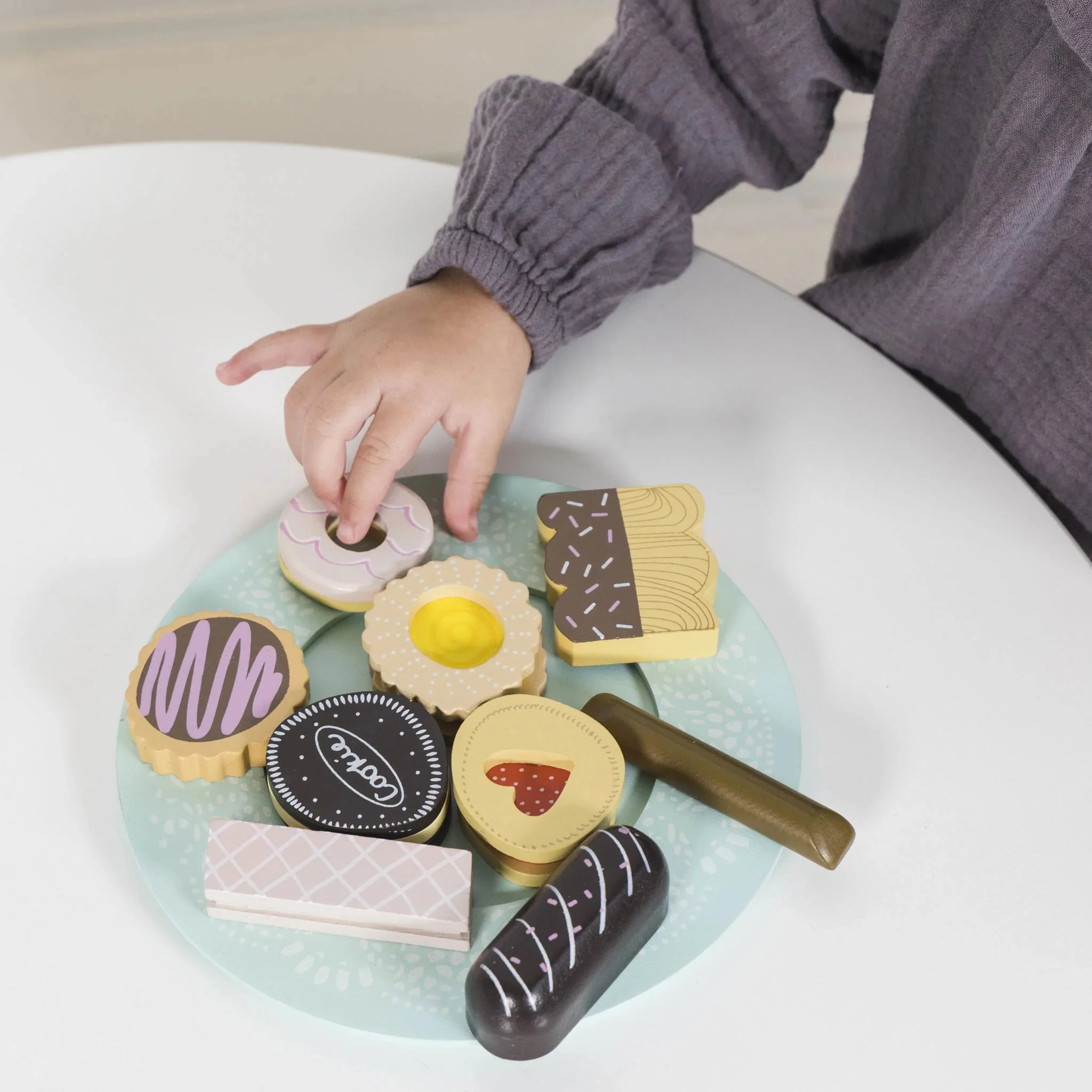 Le Toy Van - Wooden Biscuit Set - Image 3