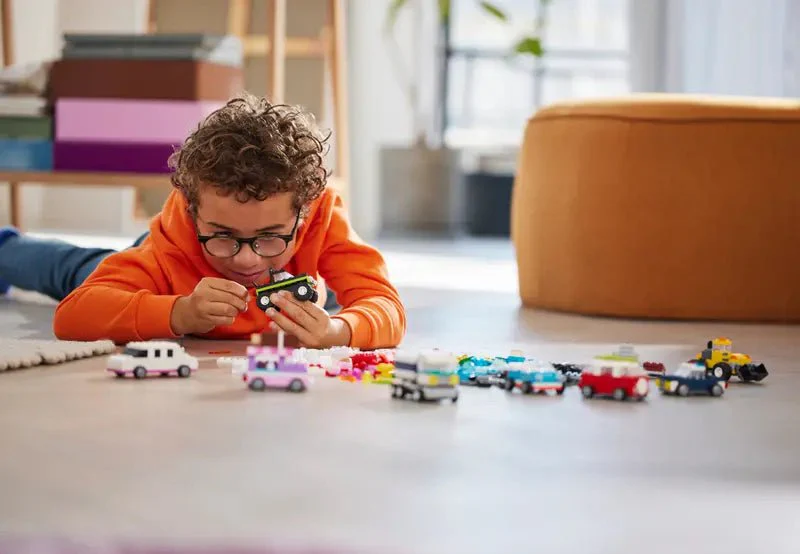 LEGO - Classic - Creative Vehicles - Image 10