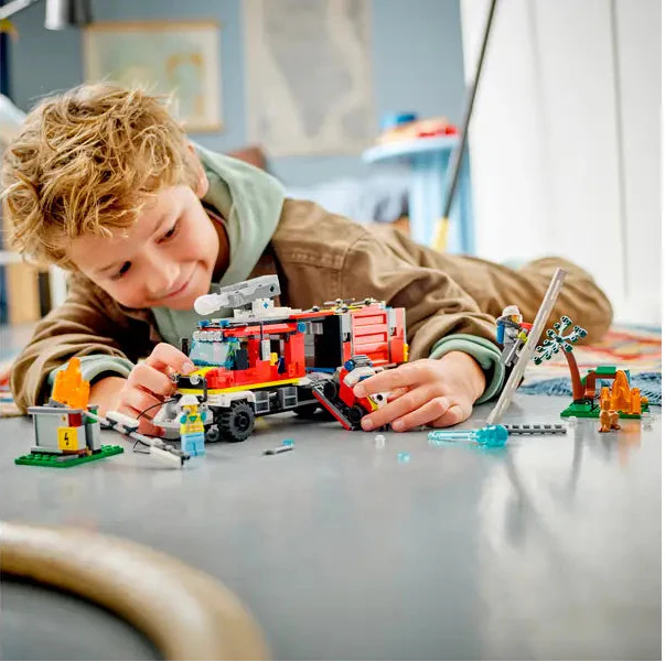 LEGO - Fire Command Truck - Image 8