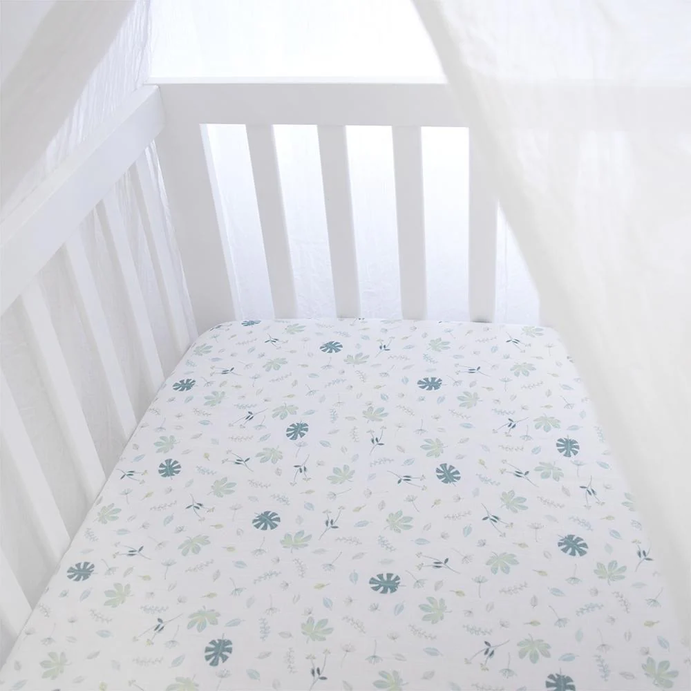 Living Textiles - Organic Muslin Fitted Crib Sheet (2 pk) - Image 2