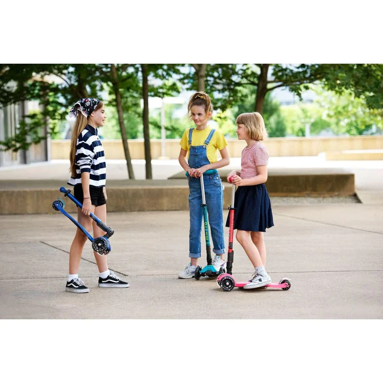 Micro - Maxi Deluxe LED Folding Scooter - Image 9