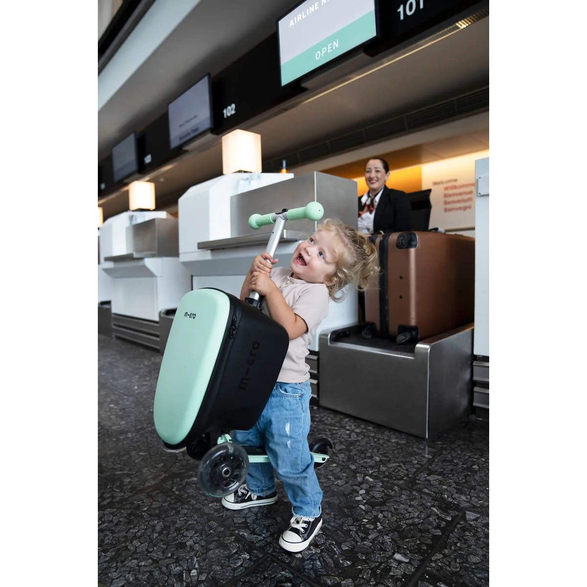 Micro Scooter - Luggage Junior Scooter - Image 4