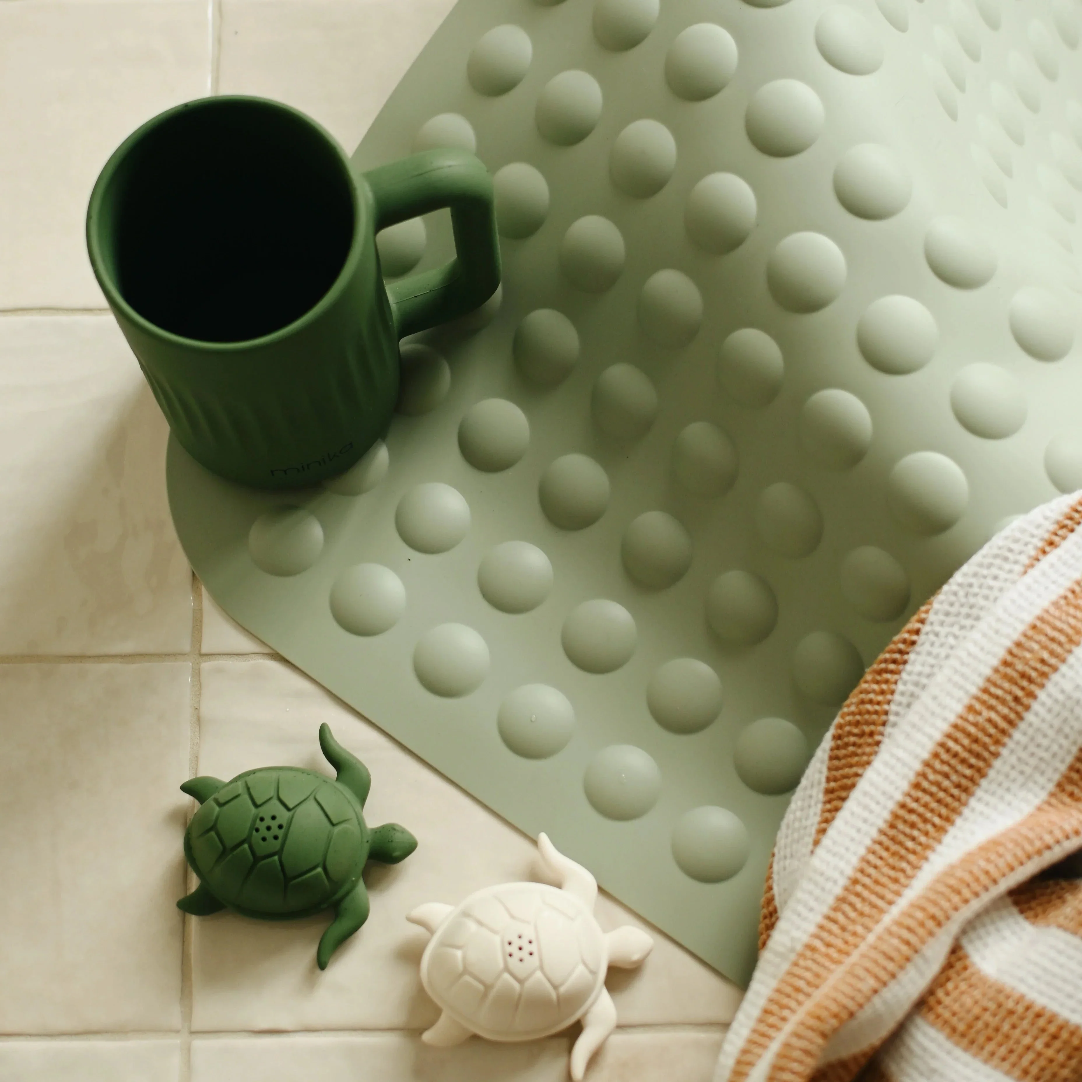 Minika - Silicone Non-Slip Bath Mat - Image 2
