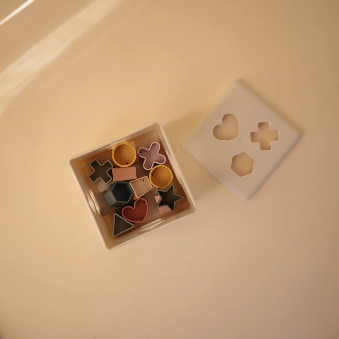 Mushie - Shape Sorting Box - Image 2