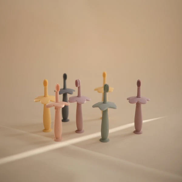 Mushie - Star Training Toothbrush - Image 6
