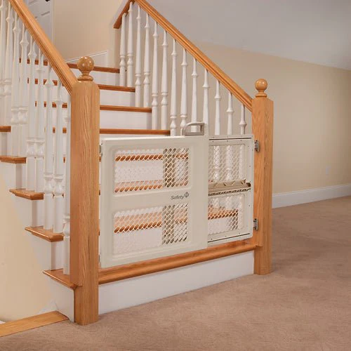 Safety 1st - Lift & Lock Swing Gate - Image 3