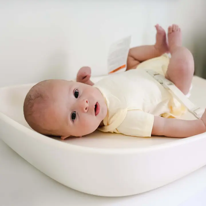 Snuggle Me Organic - Easy Wipe-Clean Changing Pad - Image 3