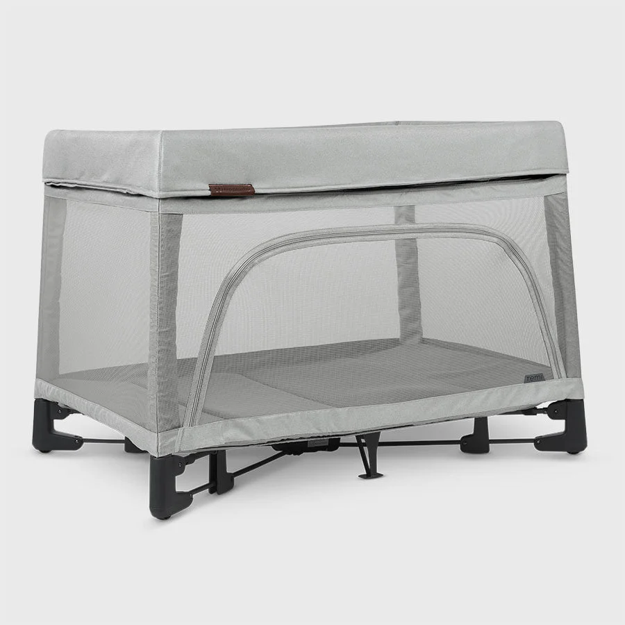 Uppababy - Remi Playard With Storage Bag