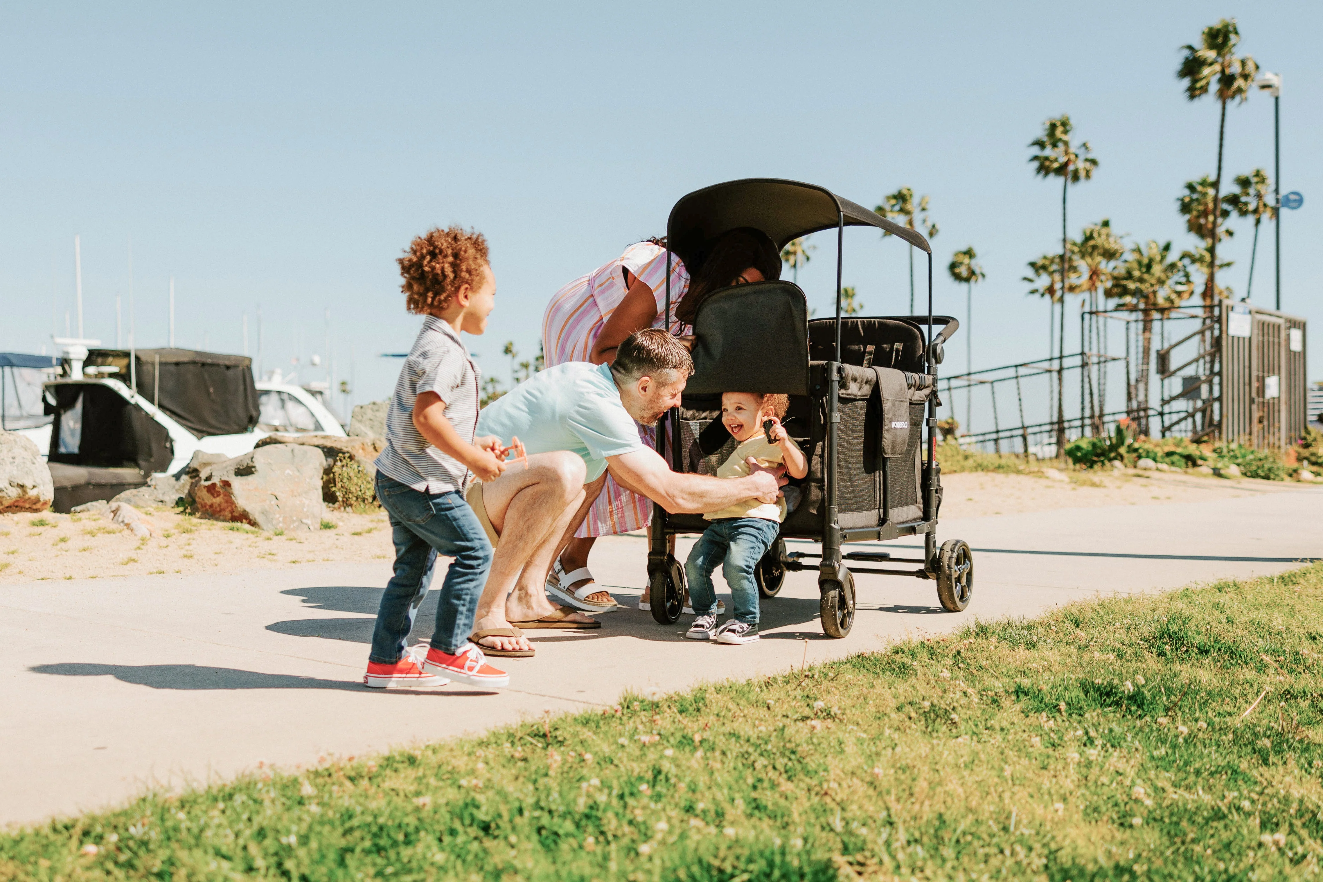 Wonderfold - W4 Elite Quad Stroller Wagon - Image 8